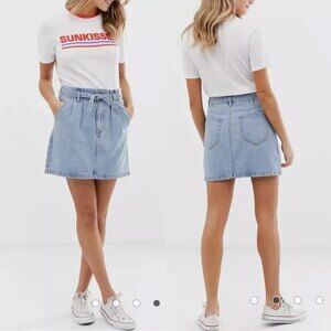 Hollister Ultra Hi Rise Denim Paper Bag Waist Light Wash Mini Skirt size 0 / 24